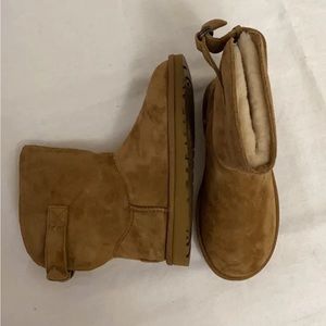 New UGG Australia Remora Bucklet Leather Ankle Sheepskin Boots Chestnut Size 5